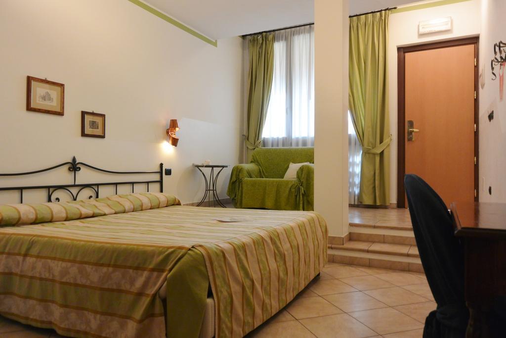 Hotel Ristorante Italia Certosa di Pavia Kültér fotó