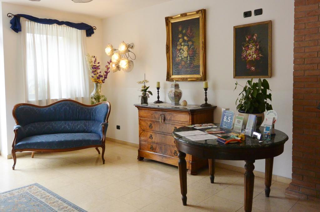 Hotel Ristorante Italia Certosa di Pavia Kültér fotó